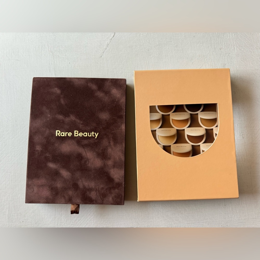 Rare Beauty By Selena Gomez Pressed Powder PR Box - Picture 2 of 4